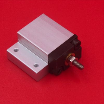 Yamahaの送り装置12mmのCL SMT機械予備品のためのKW1-M2285-00Xの多シリンダー